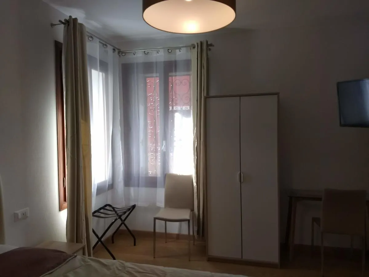 Hotel San Polo Star Venedig 2*,
