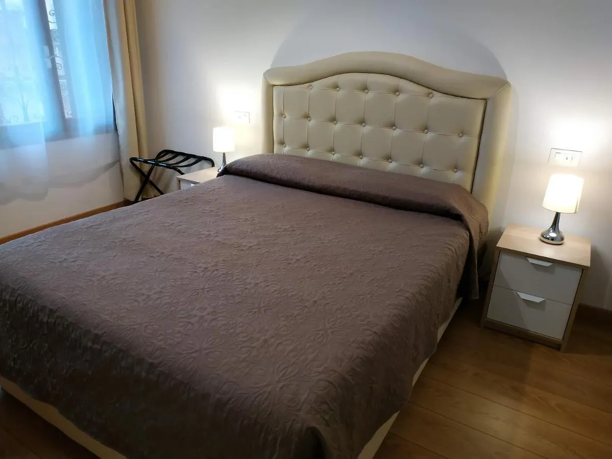 فندق San Polo Star البندقية إيطاليا